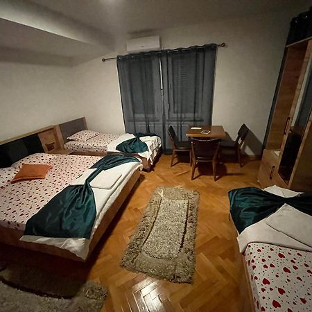 Madigan'S Hotel Kosovo Polje Zewnętrze zdjęcie