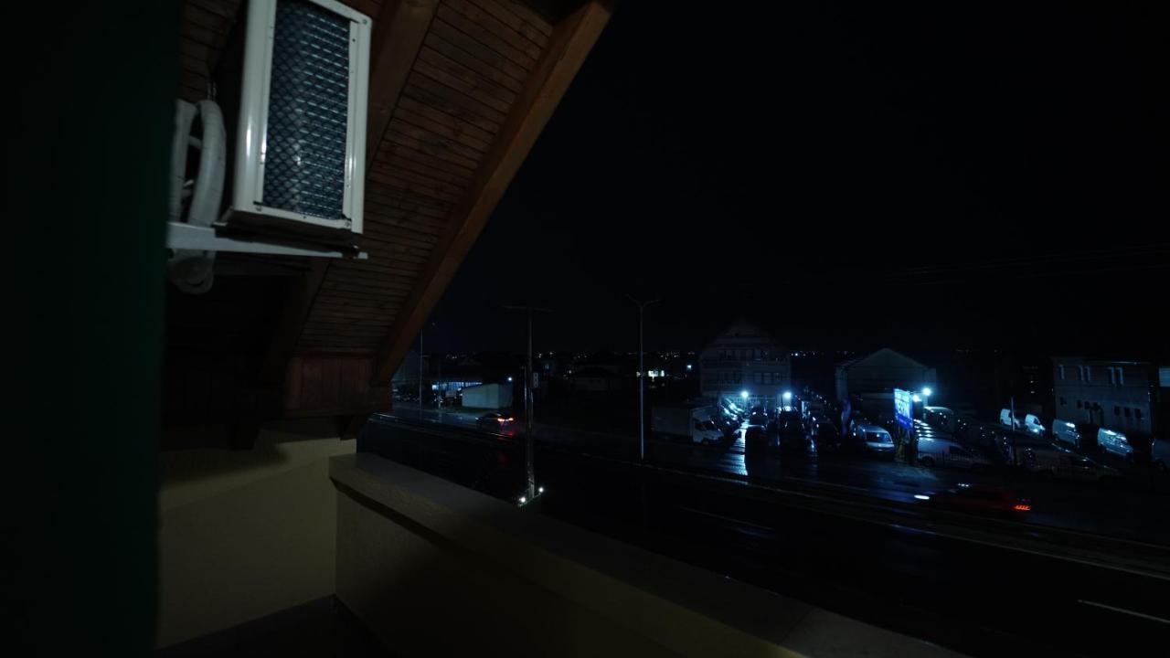 Madigan'S Hotel Kosovo Polje Zewnętrze zdjęcie