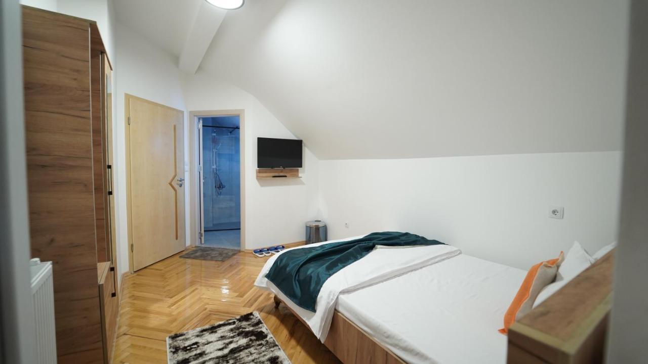 Madigan'S Hotel Kosovo Polje Zewnętrze zdjęcie