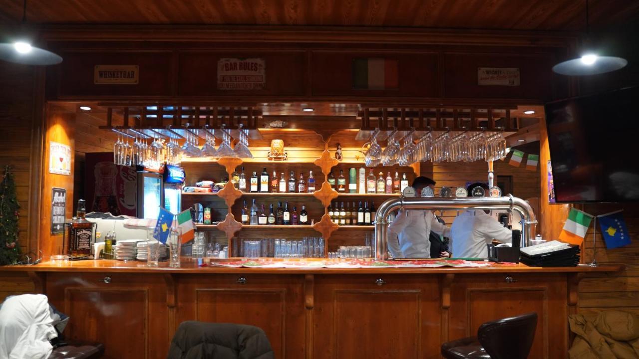 Madigan'S Hotel Kosovo Polje Zewnętrze zdjęcie