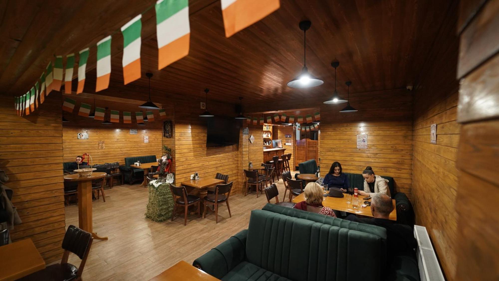 Madigan'S Hotel Kosovo Polje Zewnętrze zdjęcie